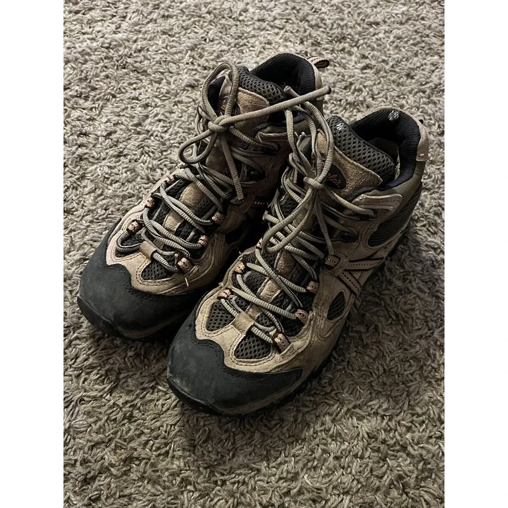 Cabela's Men's Leather‎ Hiking Boots Sz 8 Good to very good condition!